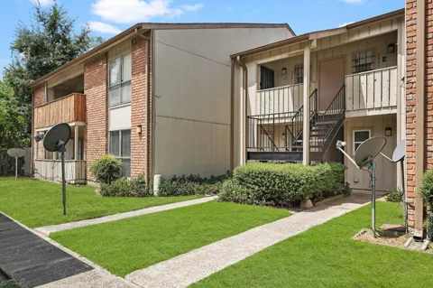 5667 Birchmont Drive #H