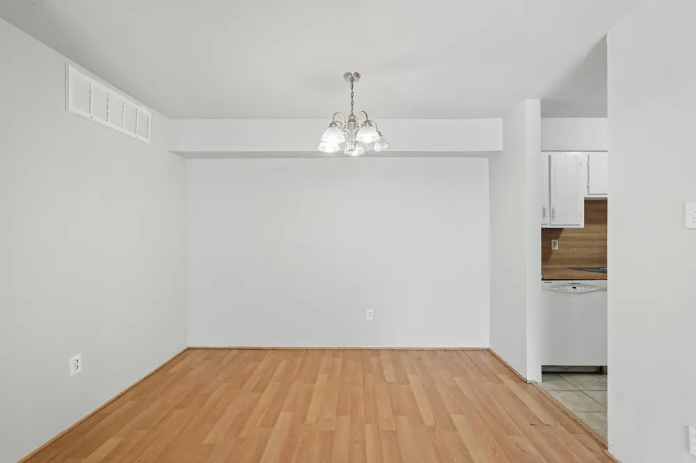5667 Birchmont Drive #H Houston, TX 77091
