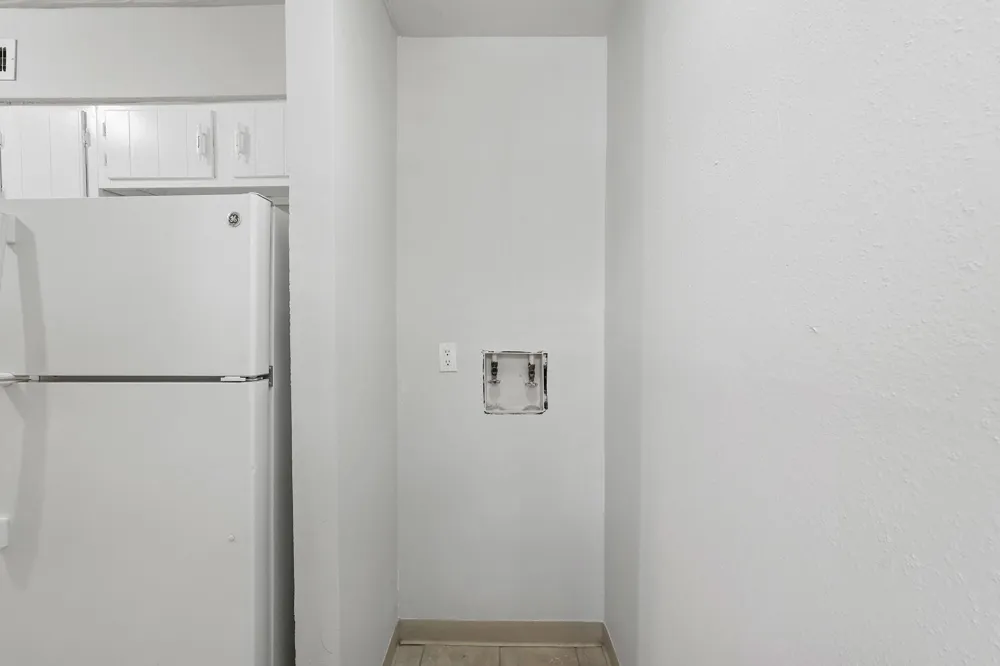 5667 Birchmont Drive #H Houston, TX 77091