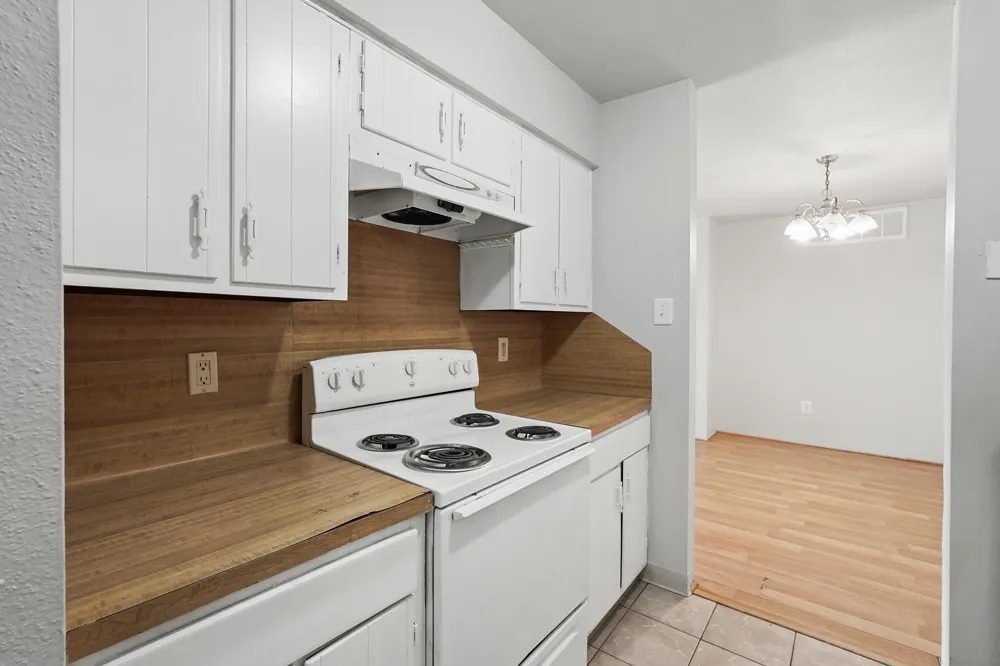 5667 Birchmont Drive #H Houston, TX 77091