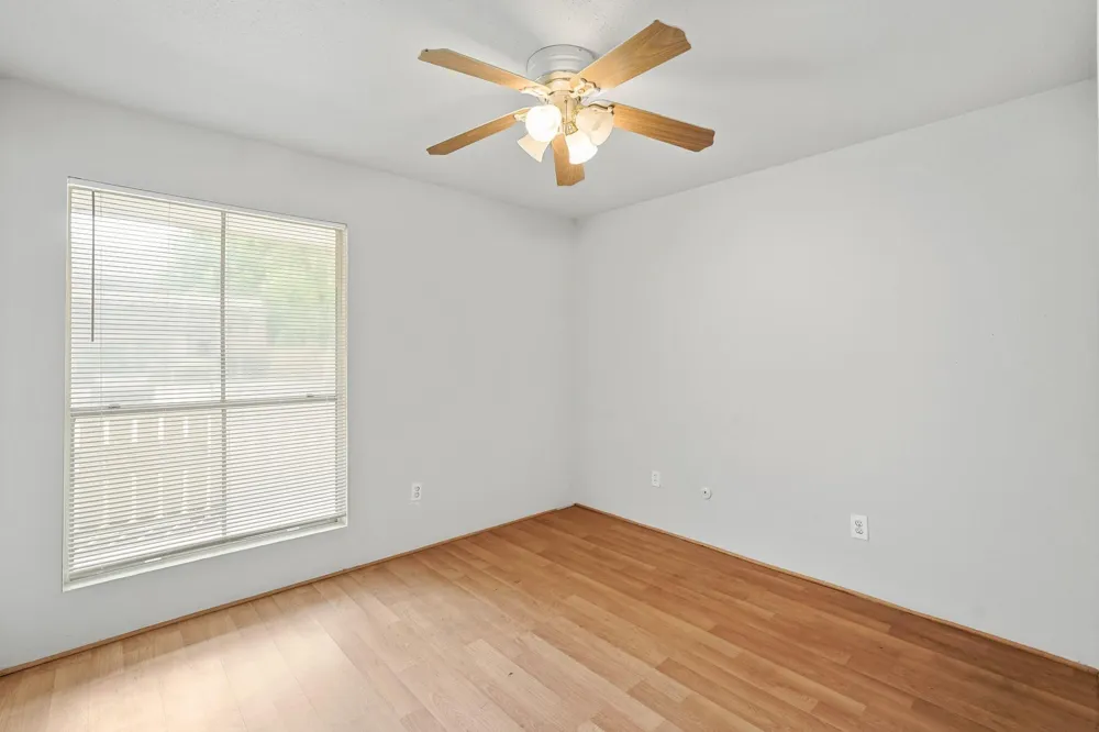 5667 Birchmont Drive #H Houston, TX 77091