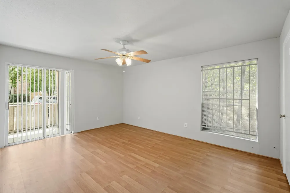 5667 Birchmont Drive #H Houston, TX 77091
