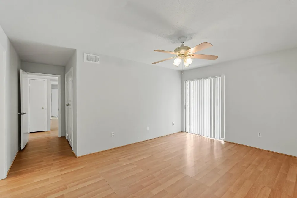 5667 Birchmont Drive #H Houston, TX 77091
