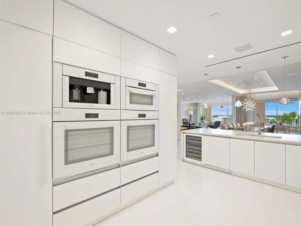 5053 Fisher Island Dr #5053 Miami Beach, FL 33109