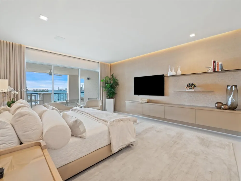 5053 Fisher Island Dr #5053 Miami Beach, FL 33109