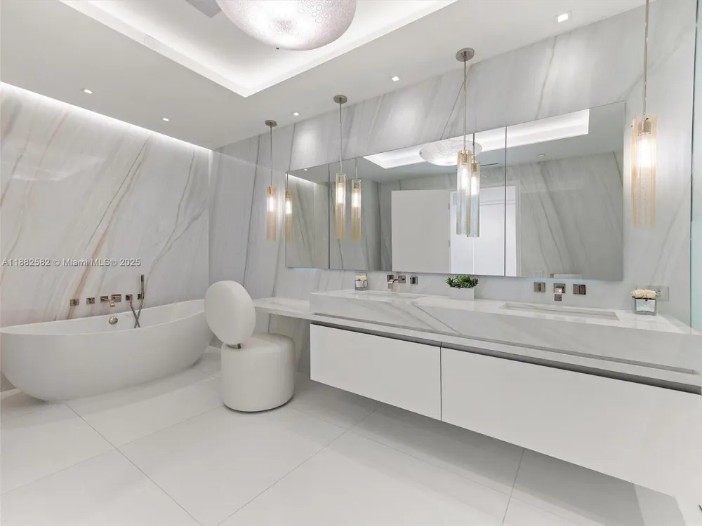 5053 Fisher Island Dr #5053 Miami Beach, FL 33109