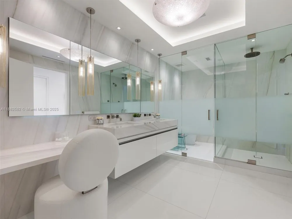 5053 Fisher Island Dr #5053 Miami Beach, FL 33109