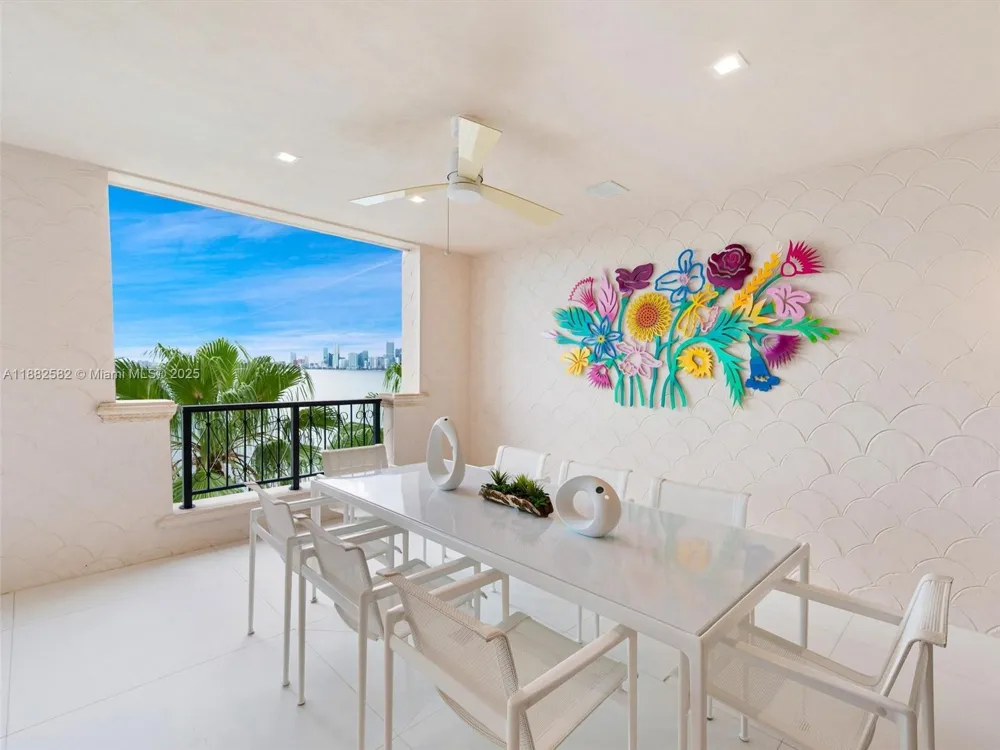 5053 Fisher Island Dr #5053 Miami Beach, FL 33109