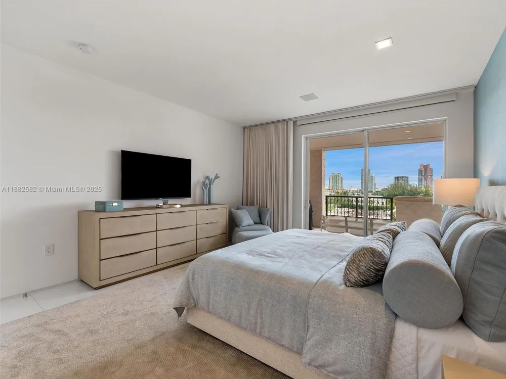 5053 Fisher Island Dr #5053 Miami Beach, FL 33109