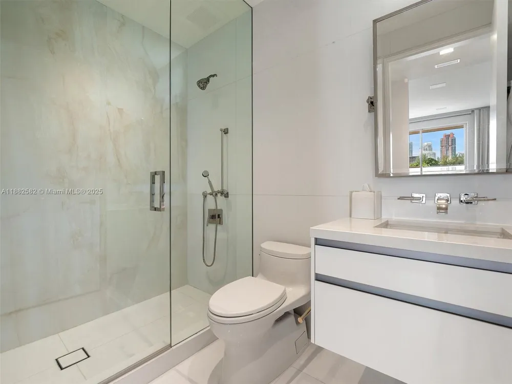 5053 Fisher Island Dr #5053 Miami Beach, FL 33109