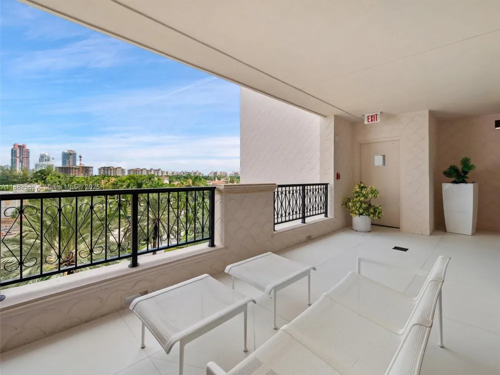 5053 Fisher Island Dr #5053 Miami Beach, FL 33109