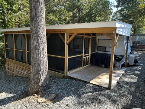 110 Meadowview Circle