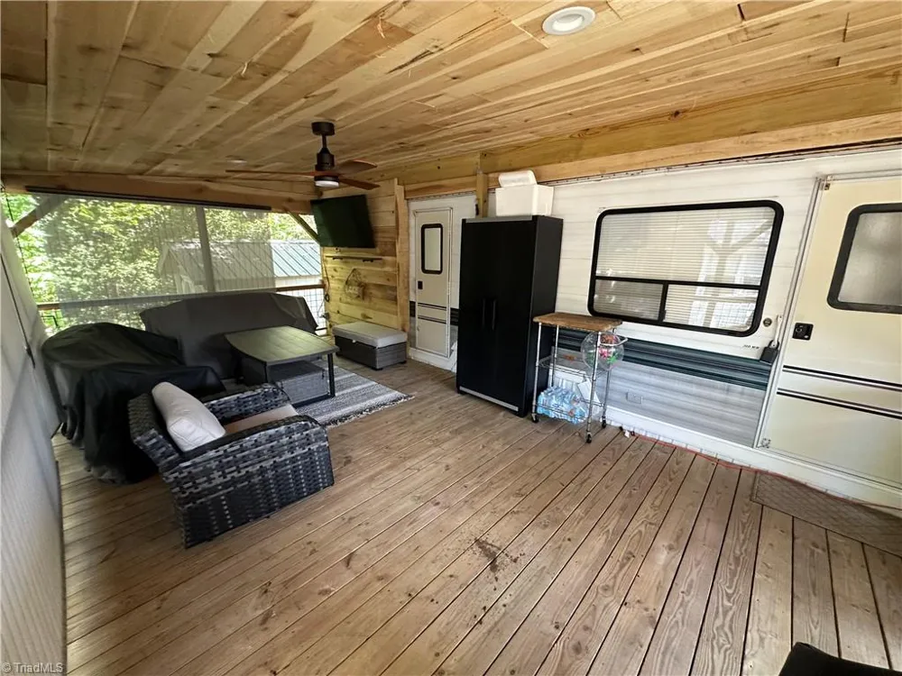 110 Meadowview Circle New London, NC 28127