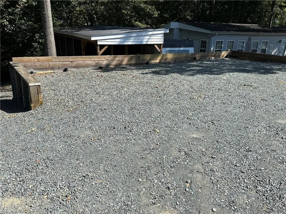 110 Meadowview Circle New London, NC 28127