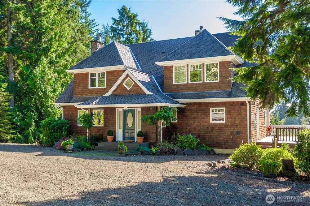 24 Broadway Hill Road Hoquiam, WA 98550