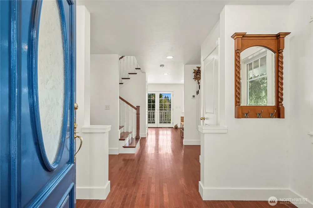 24 Broadway Hill Road Hoquiam, WA 98550