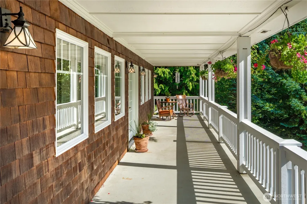 24 Broadway Hill Road Hoquiam, WA 98550