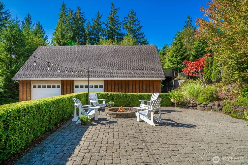 24 Broadway Hill Road Hoquiam, WA 98550