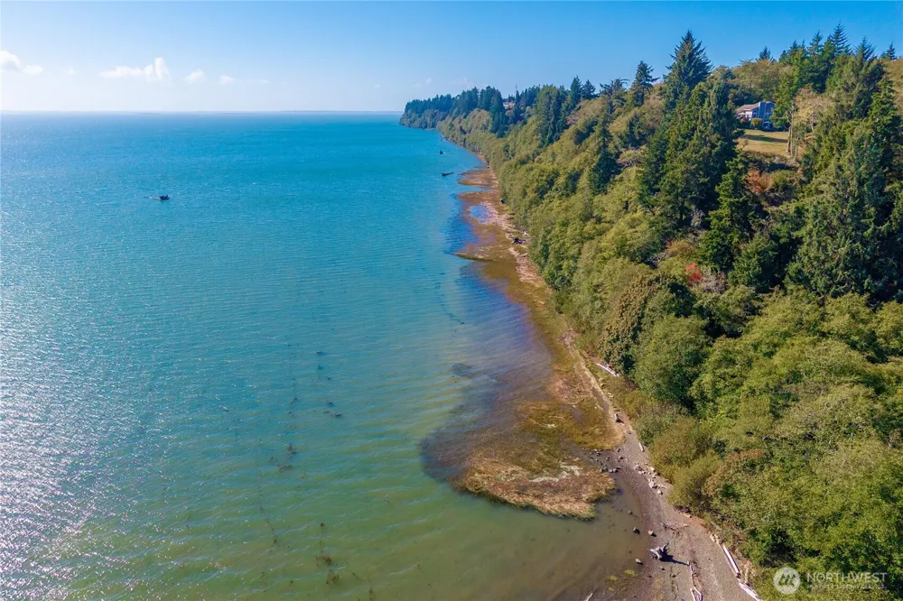 24 Broadway Hill Road Hoquiam, WA 98550