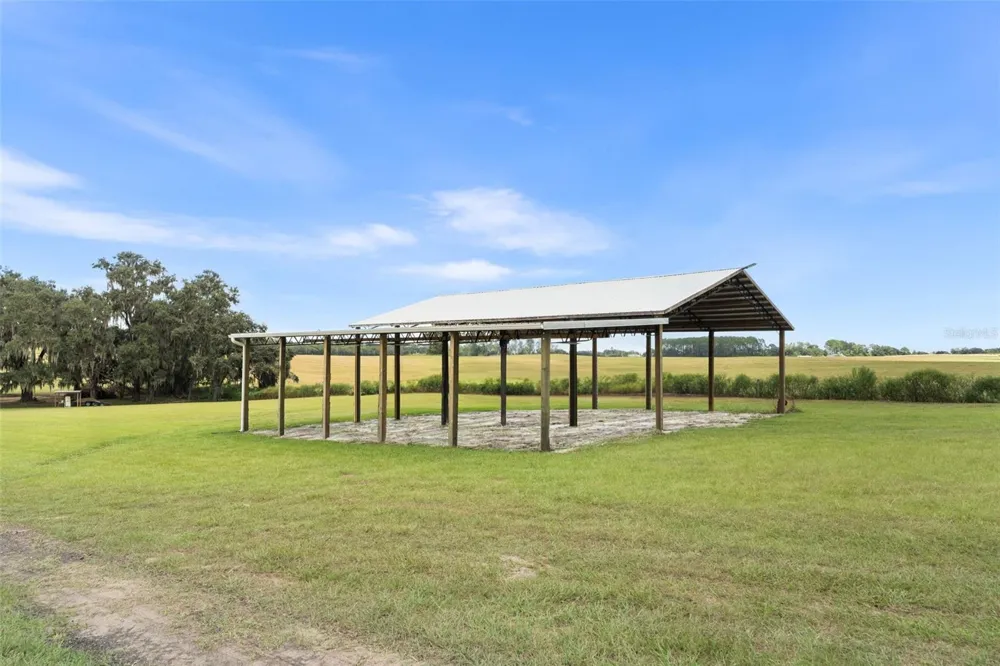 23220 NW 27TH ST Morriston, FL 32668