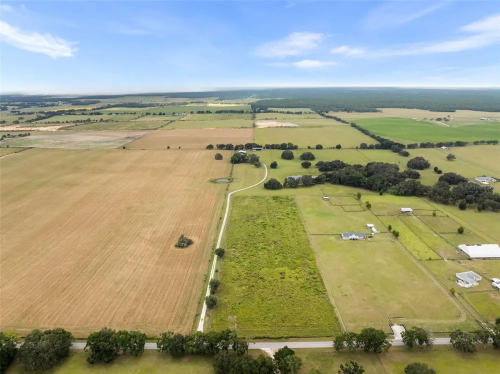 23220 NW 27TH ST Morriston, FL 32668