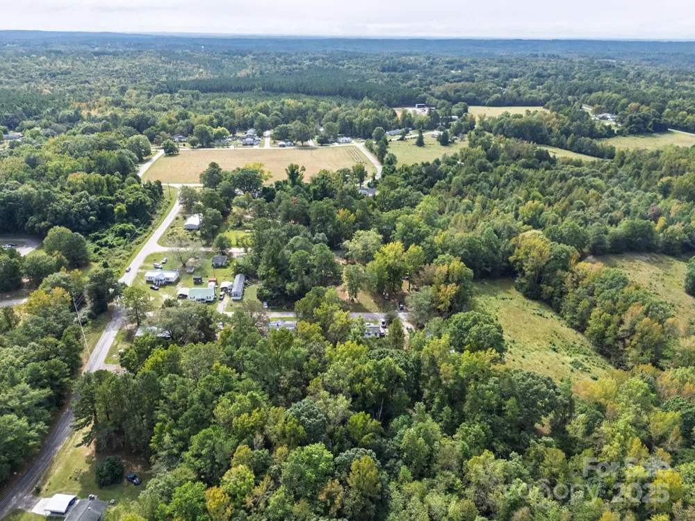 2218 Peachtree Avenue Great Falls, SC 29055