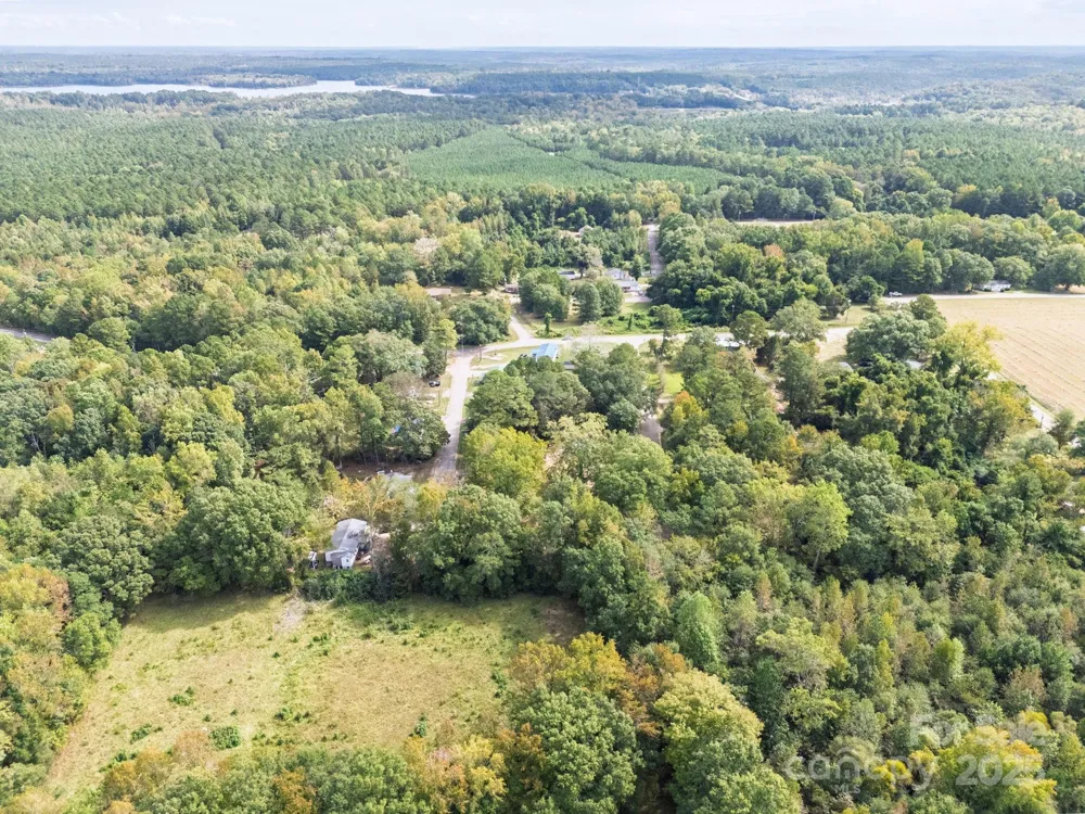 2218 Peachtree Avenue Great Falls, SC 29055