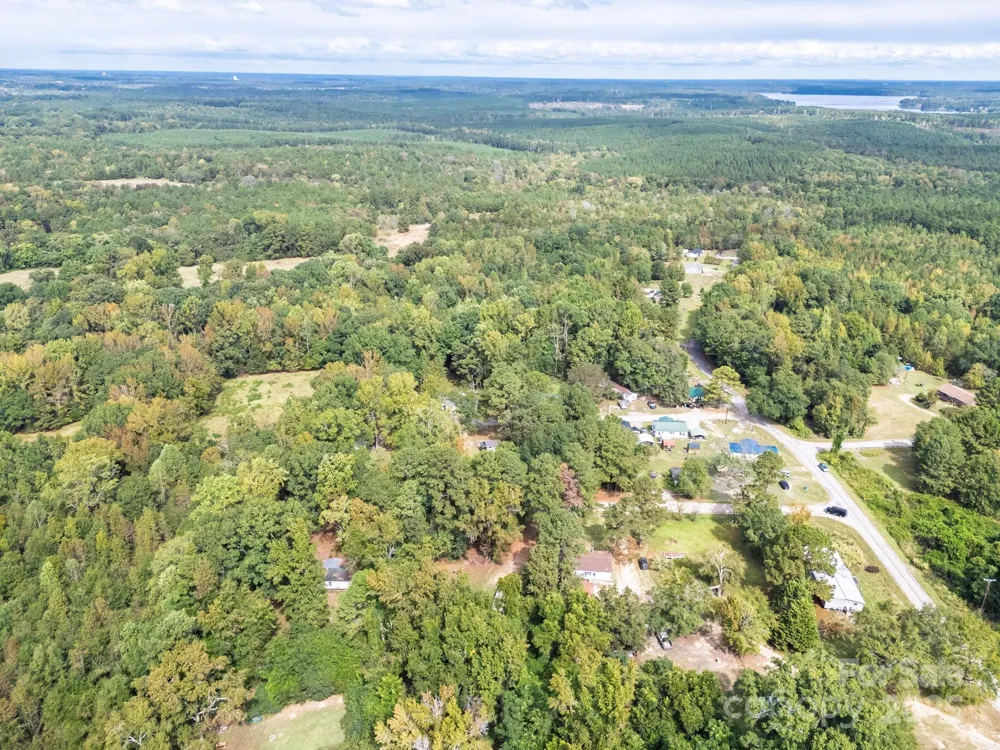 2218 Peachtree Avenue Great Falls, SC 29055