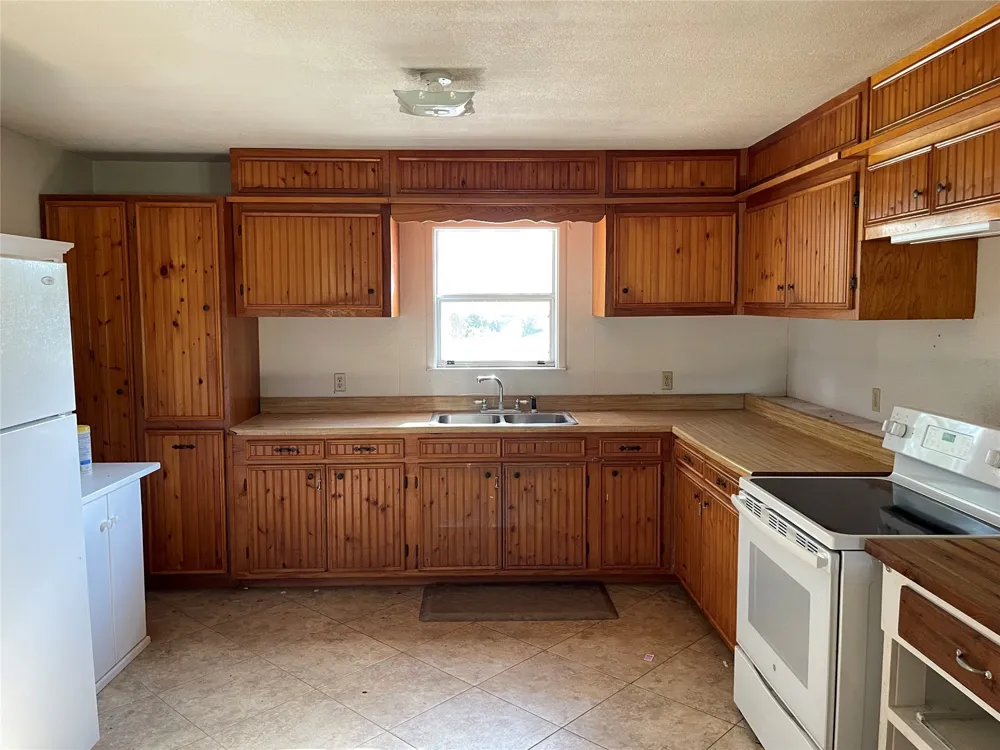 367 PR 5587A Jewett, TX 75846
