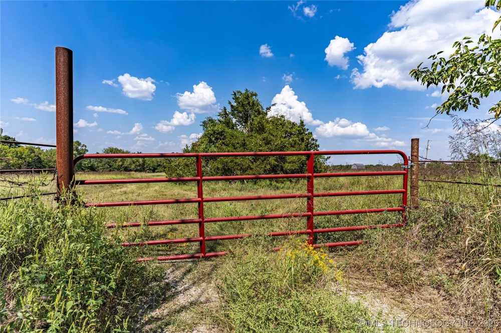 E 1420 ROAD Sasakwa, OK 74867