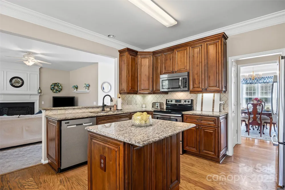 5899 Crimson Oak Court Harrisburg, NC 28075
