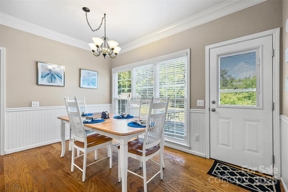 5899 Crimson Oak Court Harrisburg, NC 28075