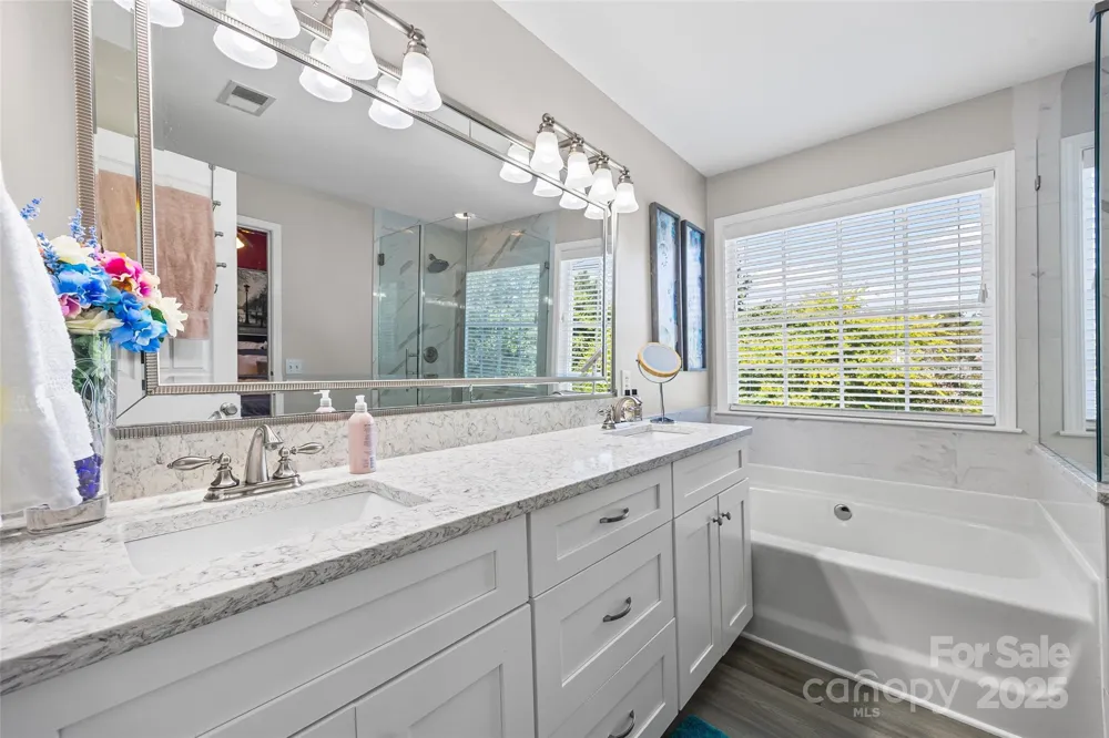 5899 Crimson Oak Court Harrisburg, NC 28075