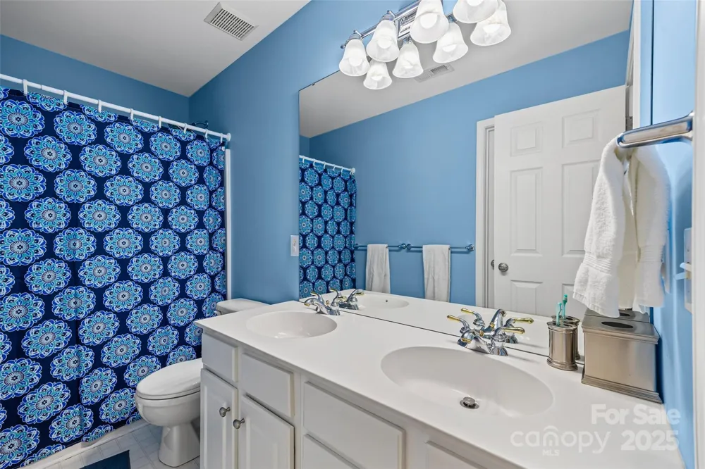 5899 Crimson Oak Court Harrisburg, NC 28075