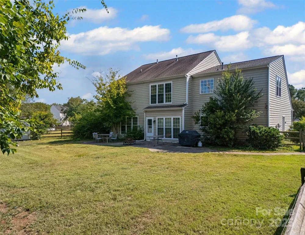 5899 Crimson Oak Court Harrisburg, NC 28075