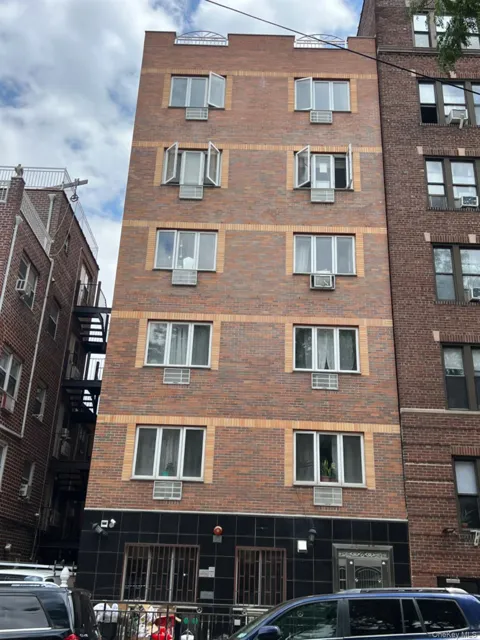 43-07 48th Street #5B
