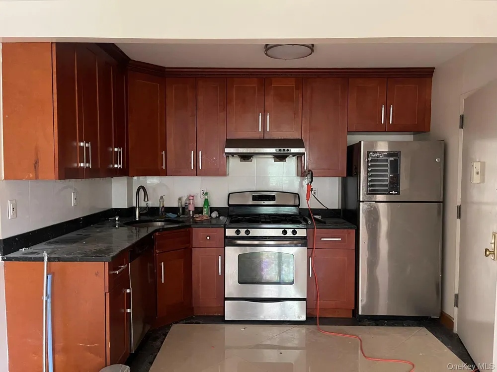 43-07 48th Street #5B Sunnyside, NY 11104