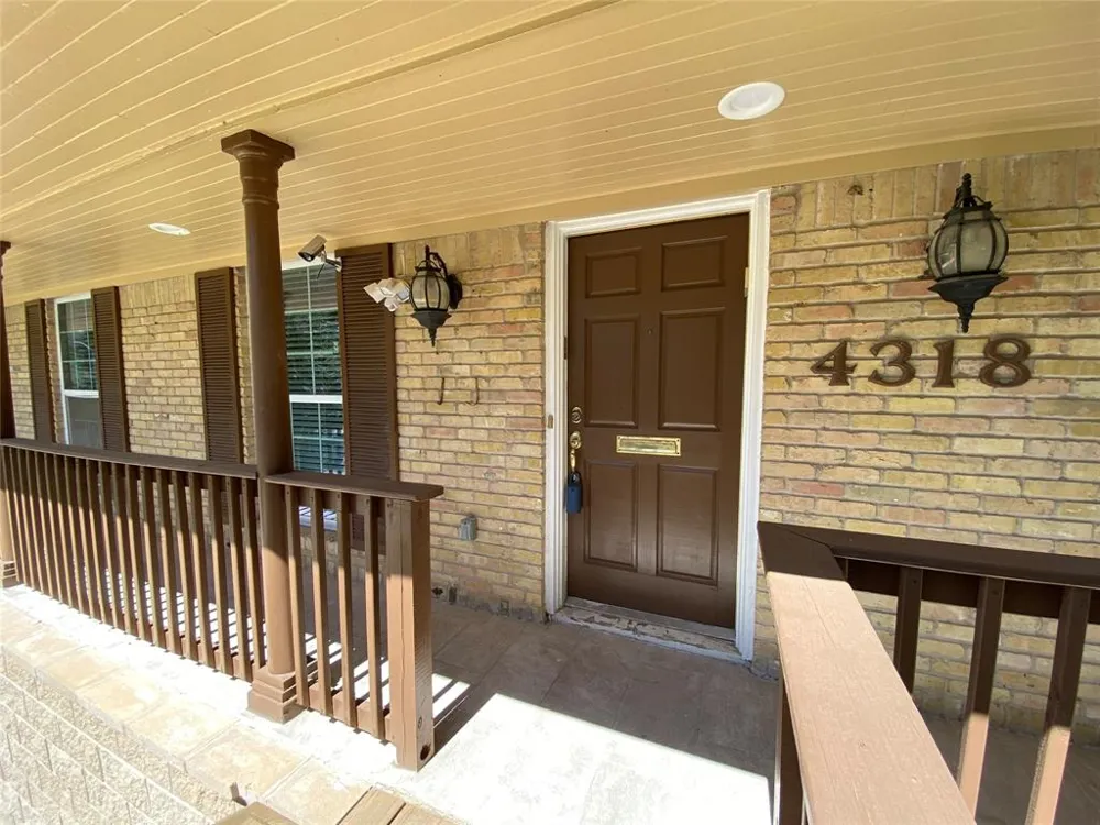 4318 Breakwood Drive Houston, TX 77096