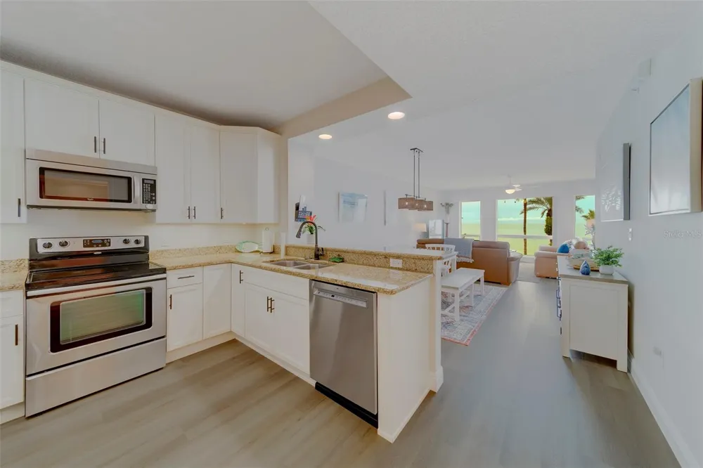 16700 GULF BOULEVARD #423 North Redington Beach, FL 33708