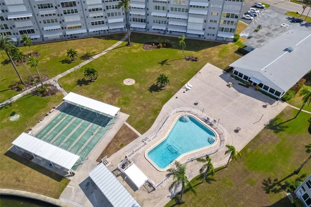 1868 SHORE DRIVE S #207 South Pasadena, FL 33707