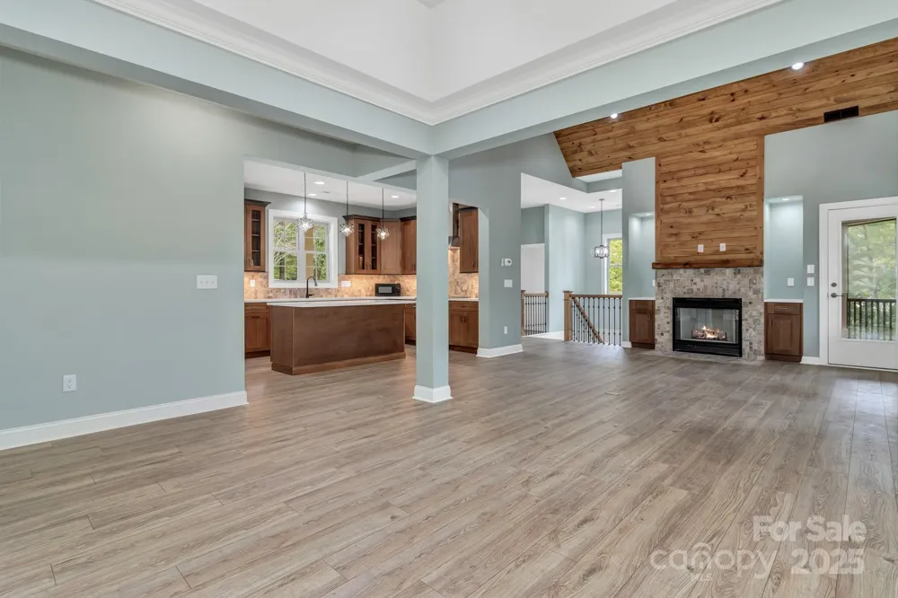 926 Settlers Trail Mars Hill, NC 28754