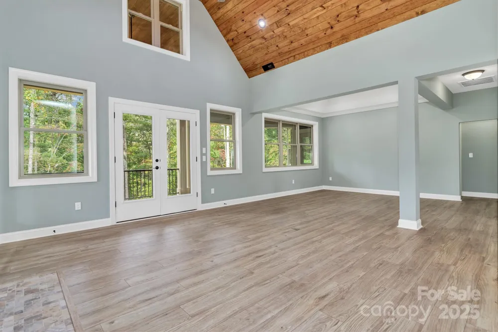 926 Settlers Trail Mars Hill, NC 28754