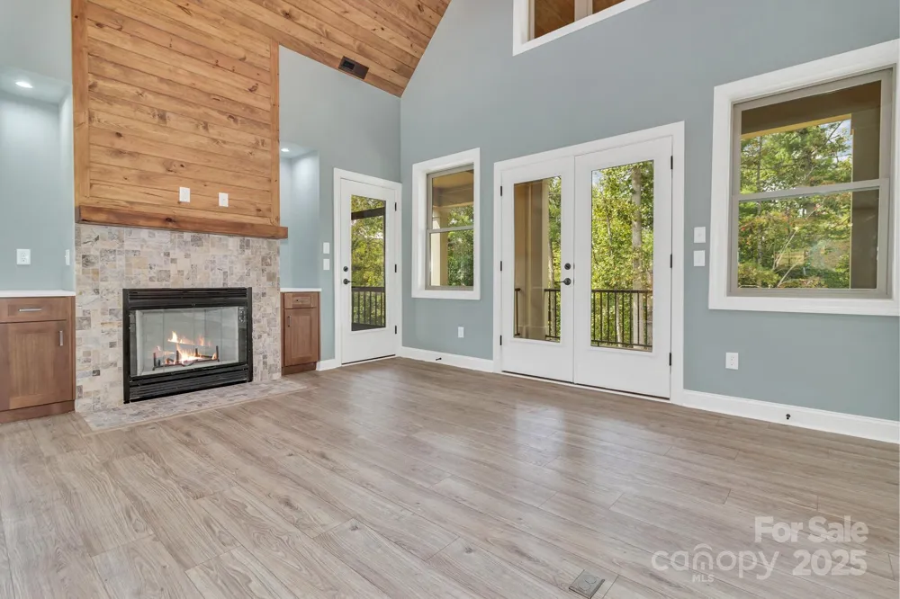 926 Settlers Trail Mars Hill, NC 28754