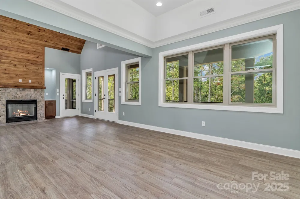 926 Settlers Trail Mars Hill, NC 28754