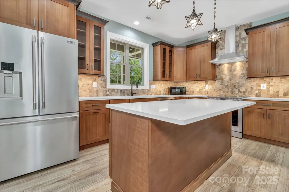 926 Settlers Trail Mars Hill, NC 28754