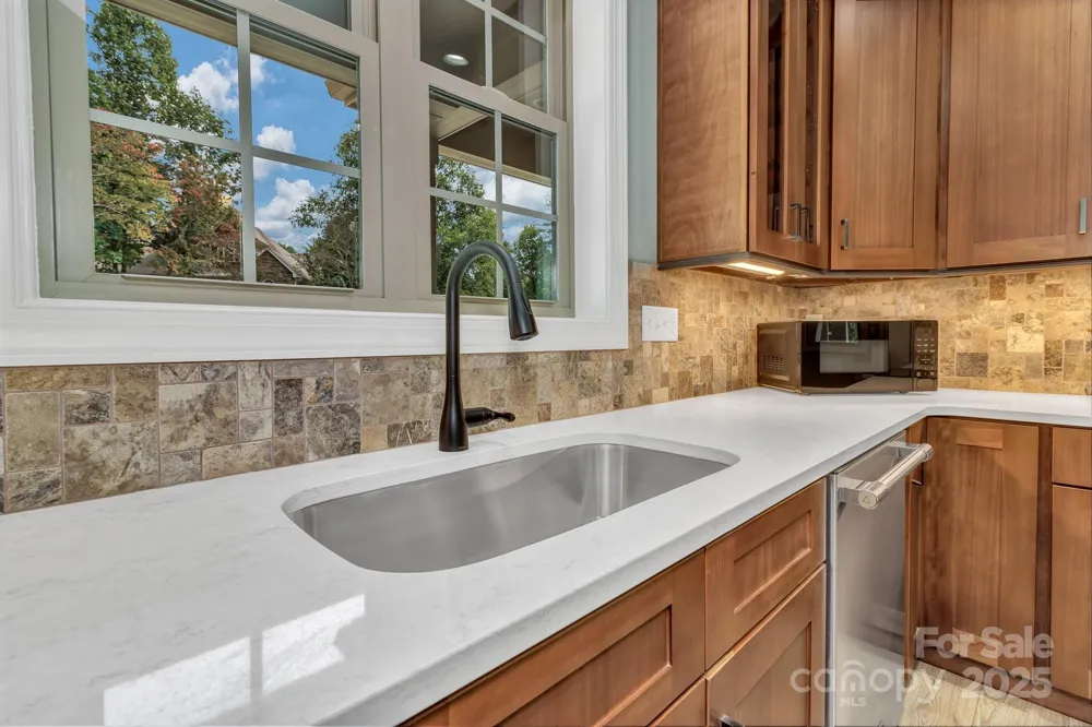 926 Settlers Trail Mars Hill, NC 28754