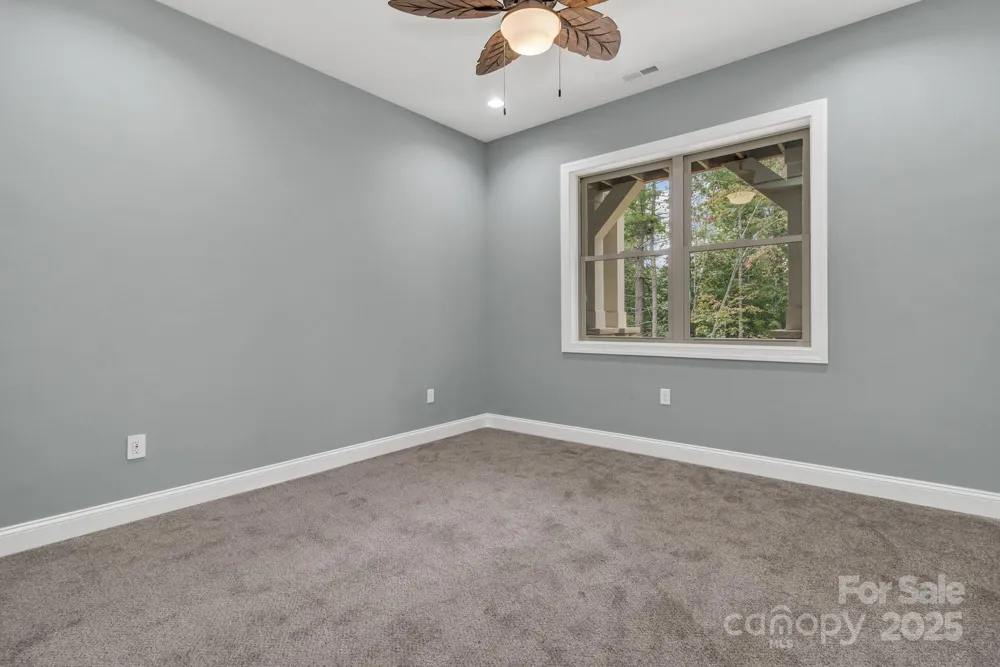 926 Settlers Trail Mars Hill, NC 28754