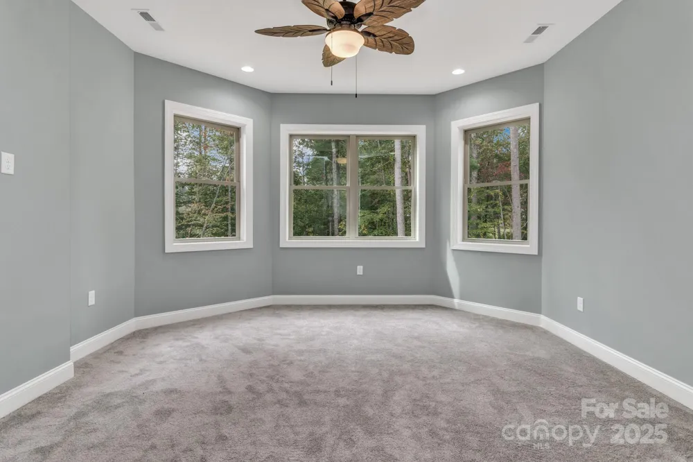 926 Settlers Trail Mars Hill, NC 28754