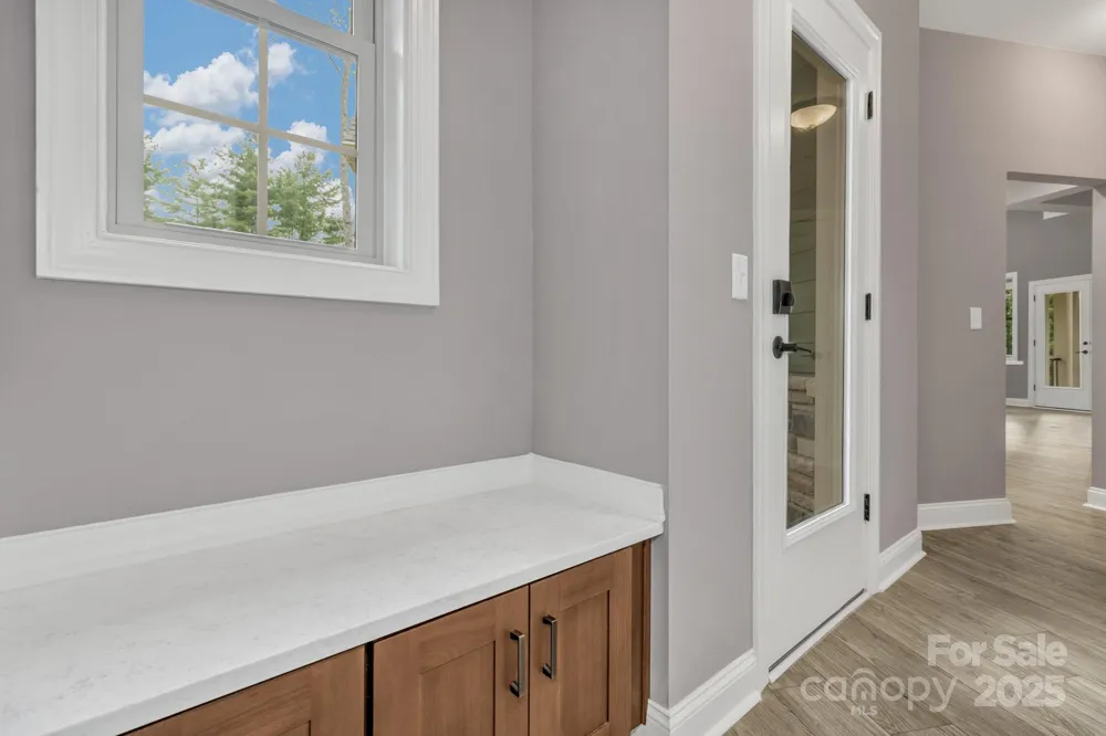 926 Settlers Trail Mars Hill, NC 28754