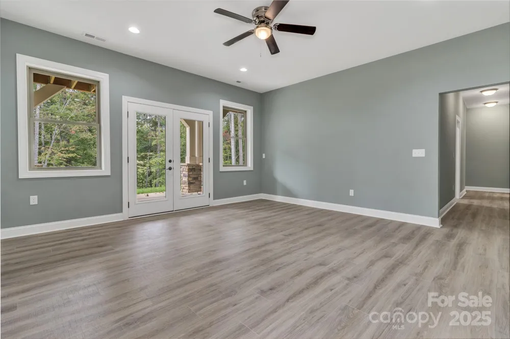 926 Settlers Trail Mars Hill, NC 28754